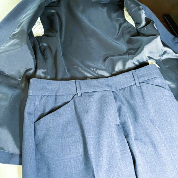 Theory Navy Blue Pantsuit size 8 (pants & jacket included) - Picture 7 of 14